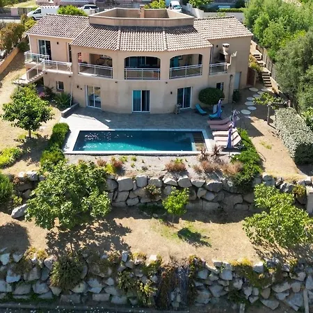 De Charme Avec Piscine Et Vue En Corse Du Sud Vila