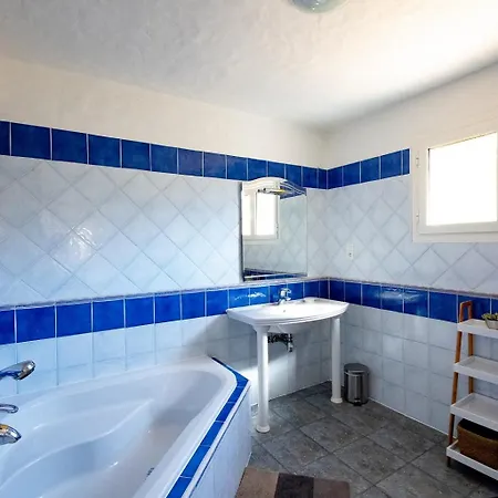 Vila De Charme Avec Piscine Et Vue En Corse Du Sud *