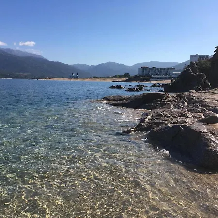 De Charme Avec Piscine Et Vue En Corse Du Sud *