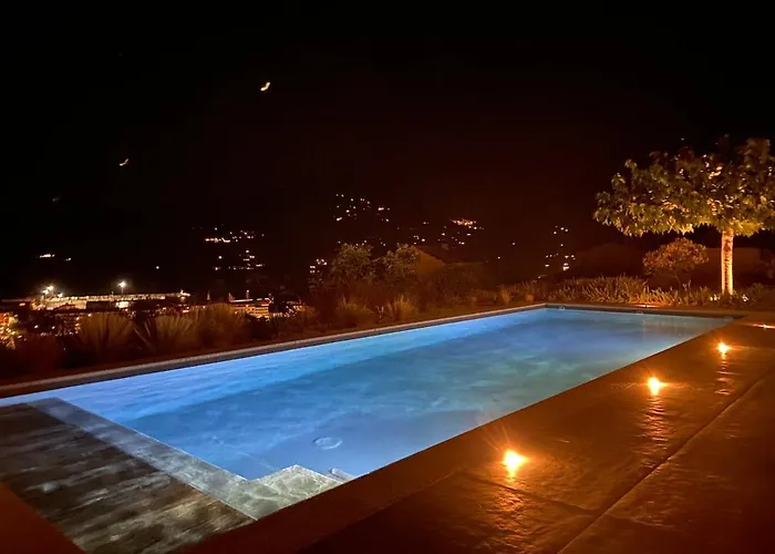 De Charme Avec Piscine Et Vue En Corse Du Sud